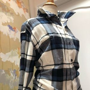 American Eagle Flannel Button Up Top
